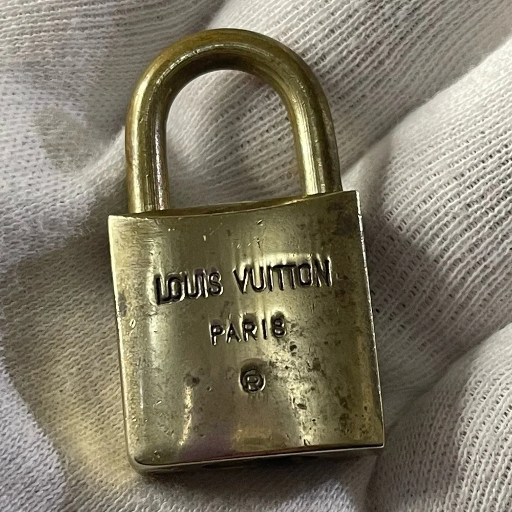LOUIS VUITTON vintage lock set in #204 - Picture 5 of 10